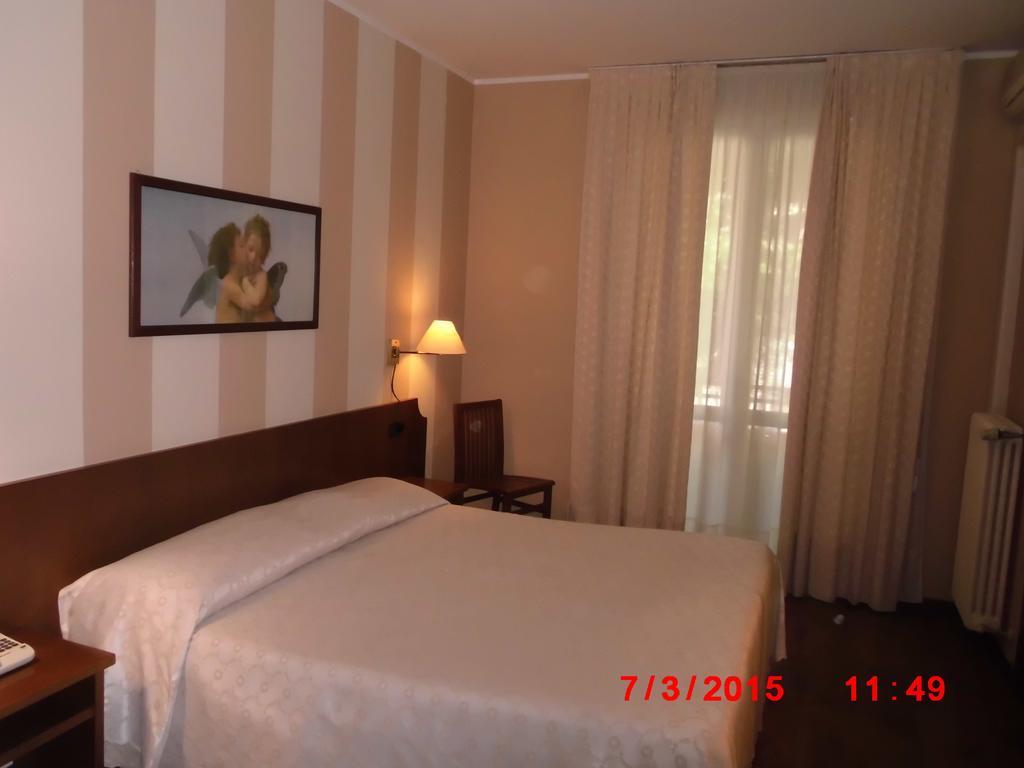 Albergo Ponte Vecchio Cernobbio Room photo